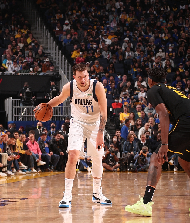 开云体育 体育博彩-风云突变！犹他爵士关键时刻再遭质疑，荷甲版图或变，更衣室稳定，控场能力受关注的简单介绍