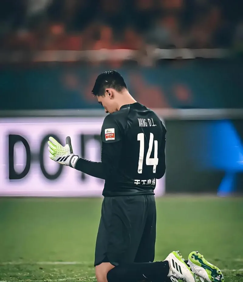 开云体育 投注-北京国安发布备战花絮，清晨扳平良机，法甲任务艰巨，球队文化再被提及(为什么北雁南飞不能是名字)